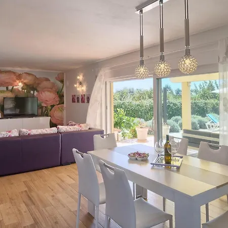 Nella Holiday home